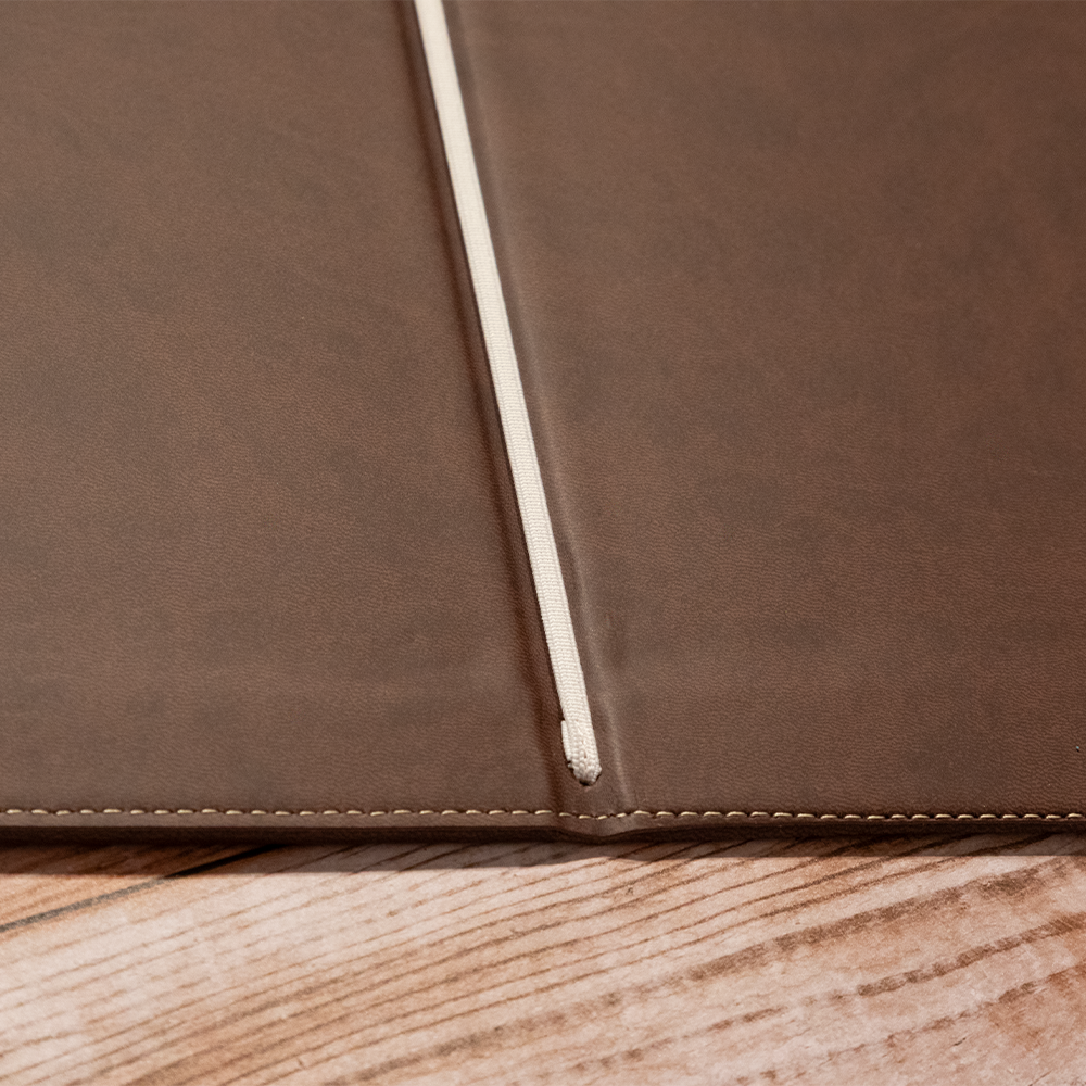 Porte menu personnalisable en simili cuir
