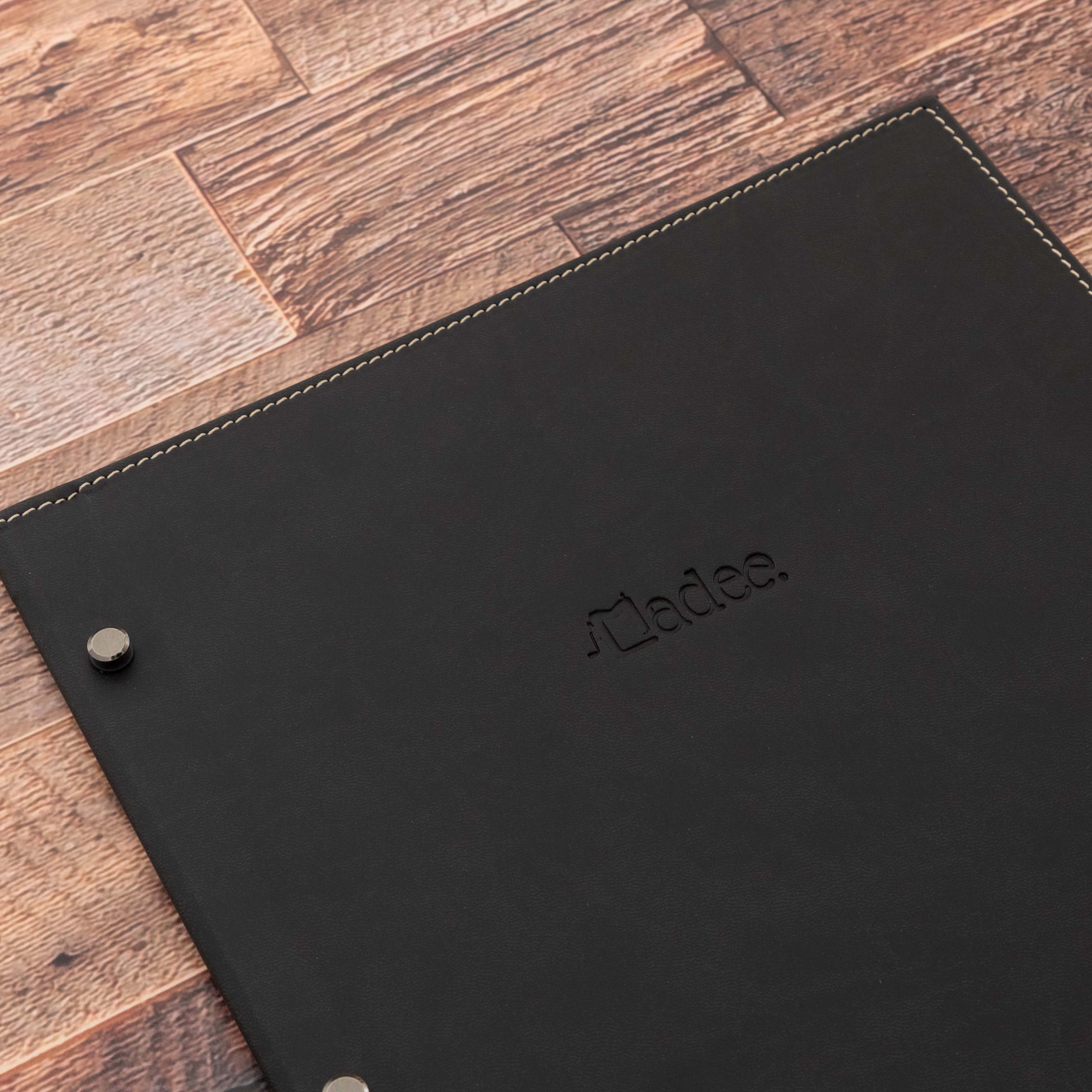 Porta menu A5 rigido con viti in acciaio personalizzabile in similpelle