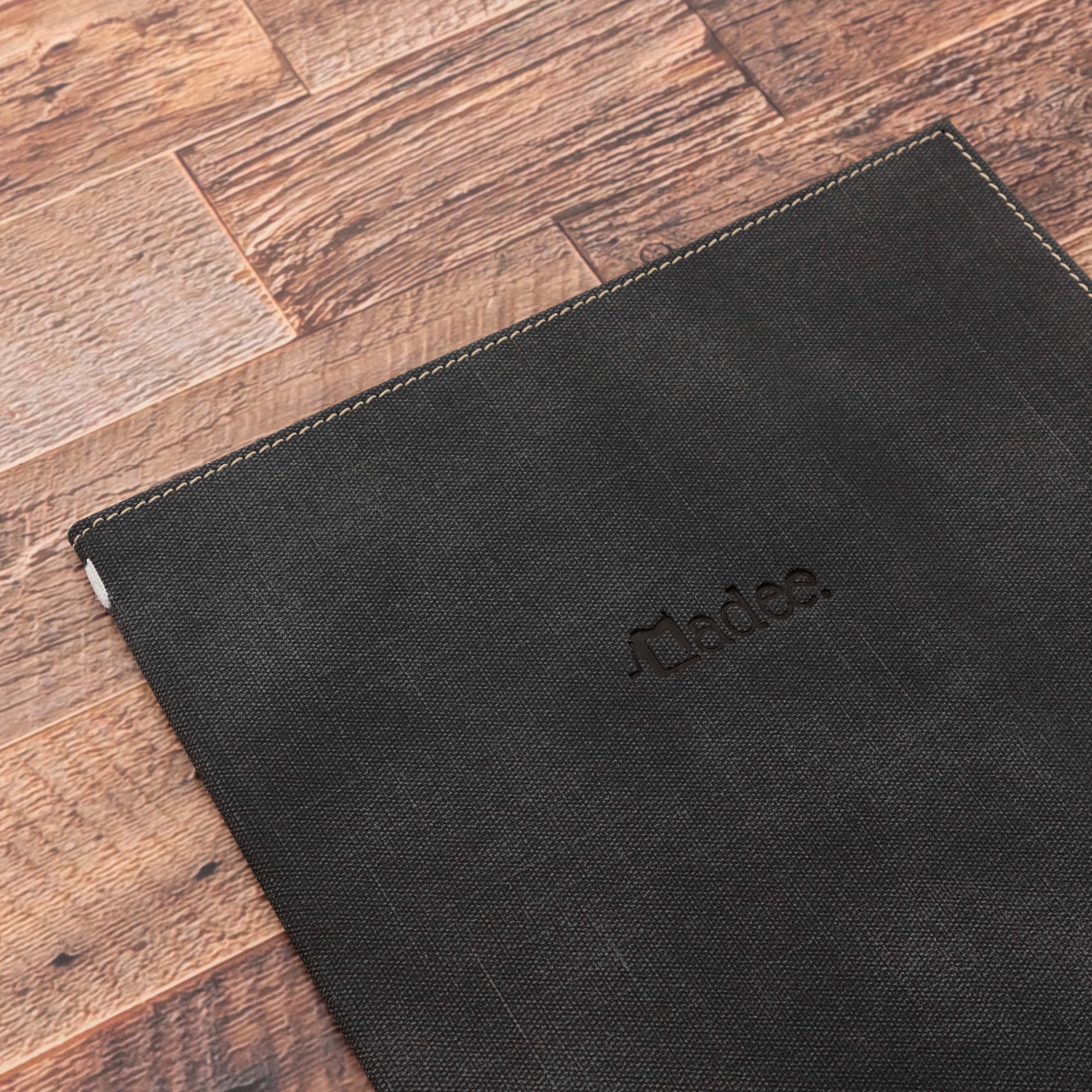 Porta menu A4 rigido con elastico personalizzabile in similpelle