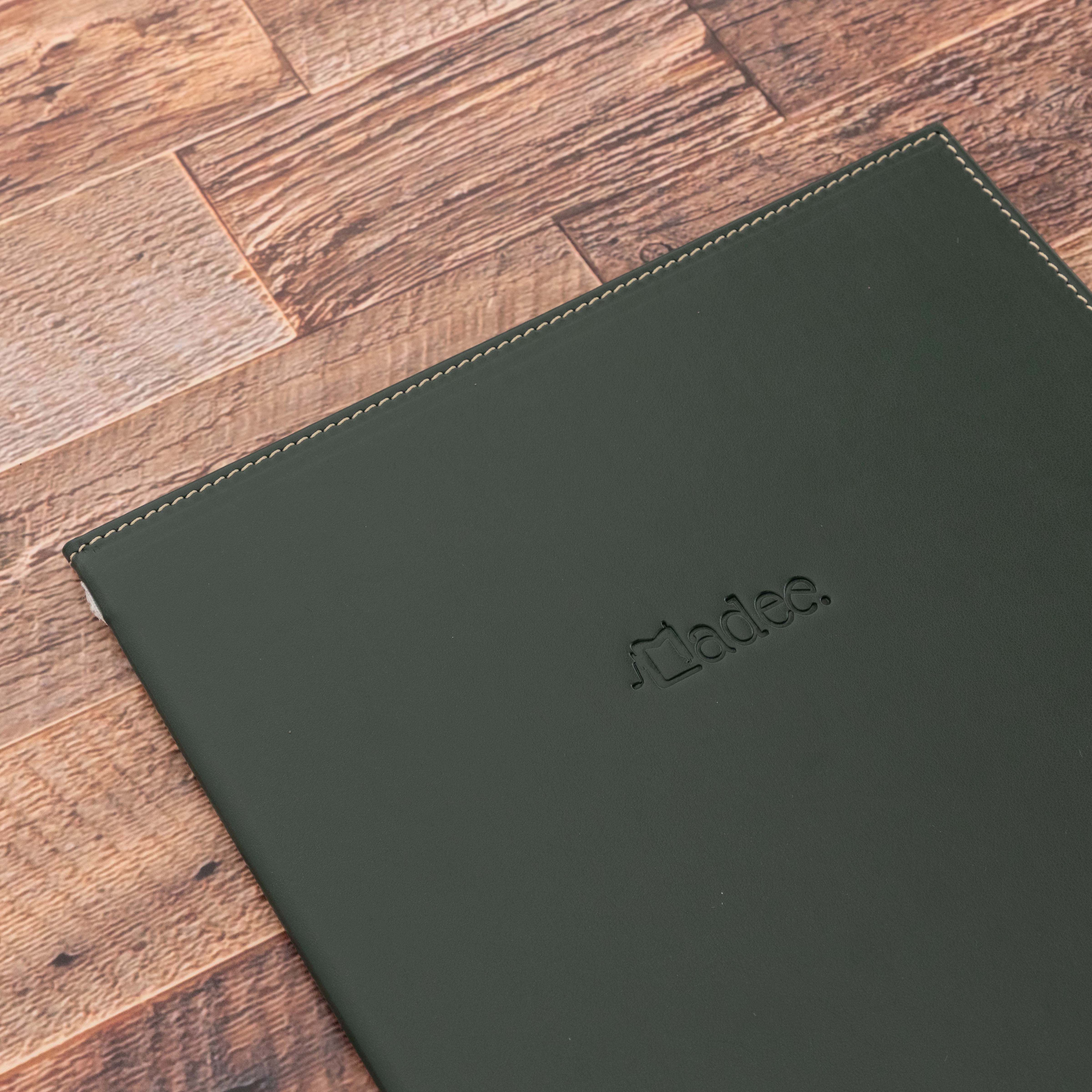Porta menu A4 rigido con elastico personalizzabile in similpelle
