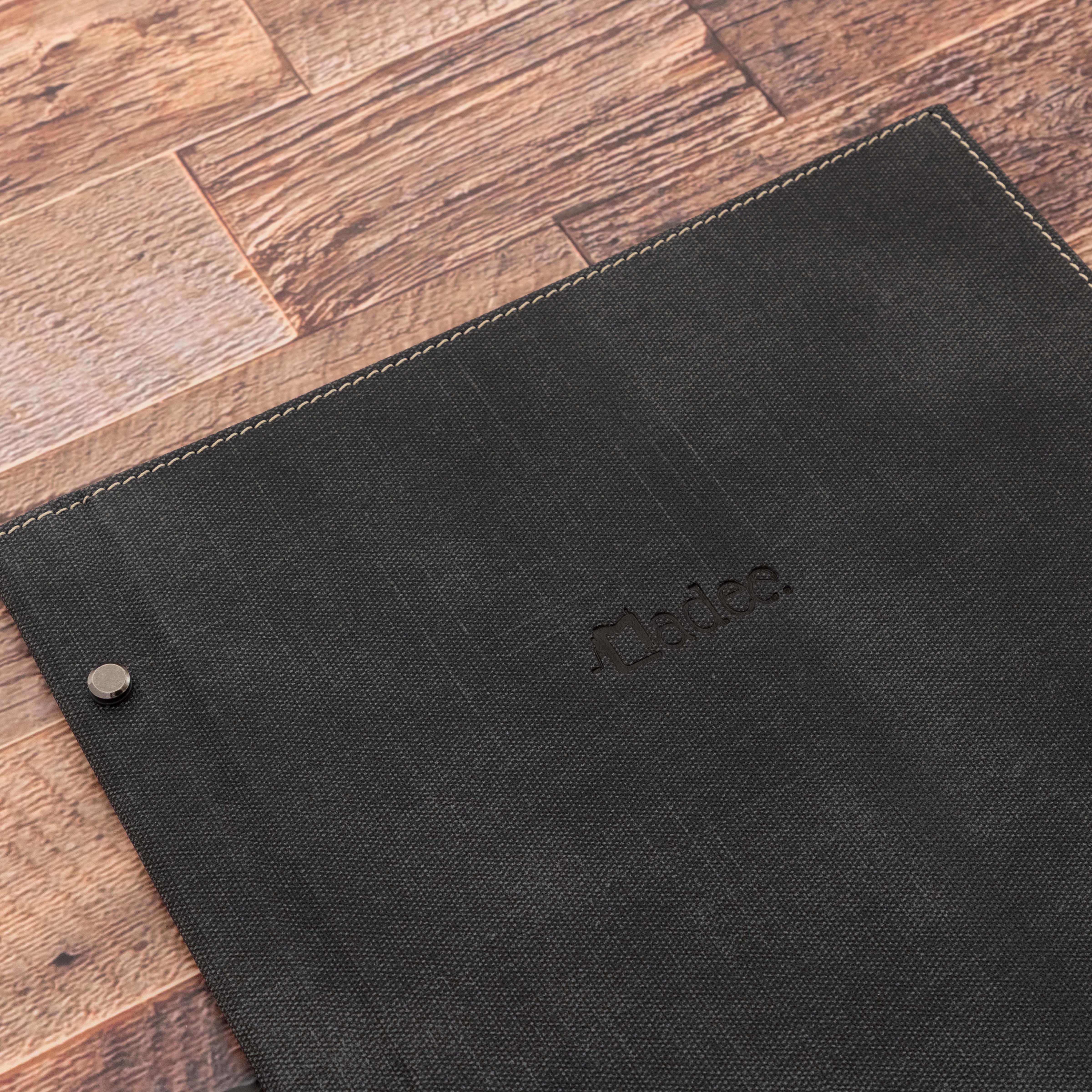Porta menu A5 rigido con viti in acciaio personalizzabile in similpelle