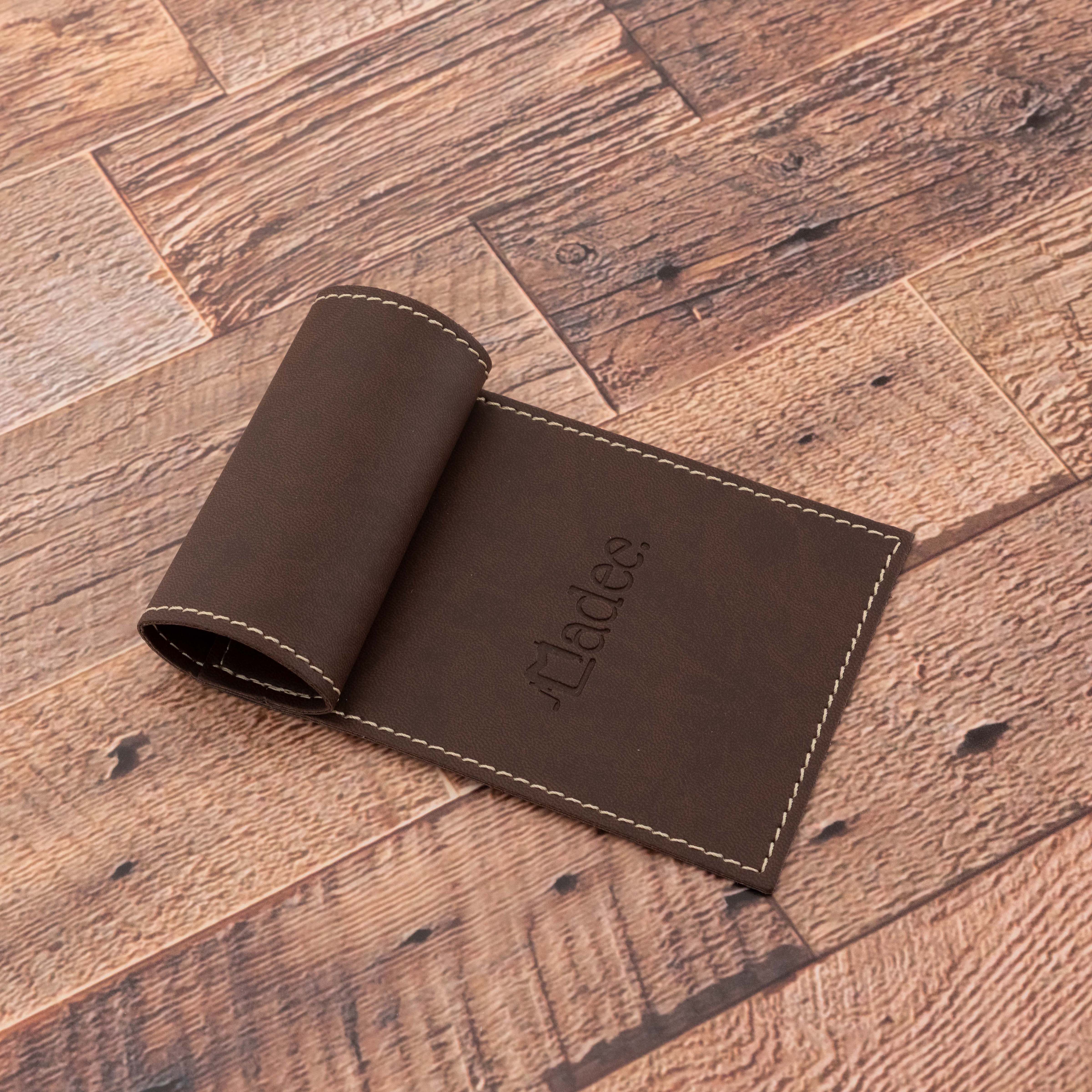 Repose-couverts personnalisable en simili cuir