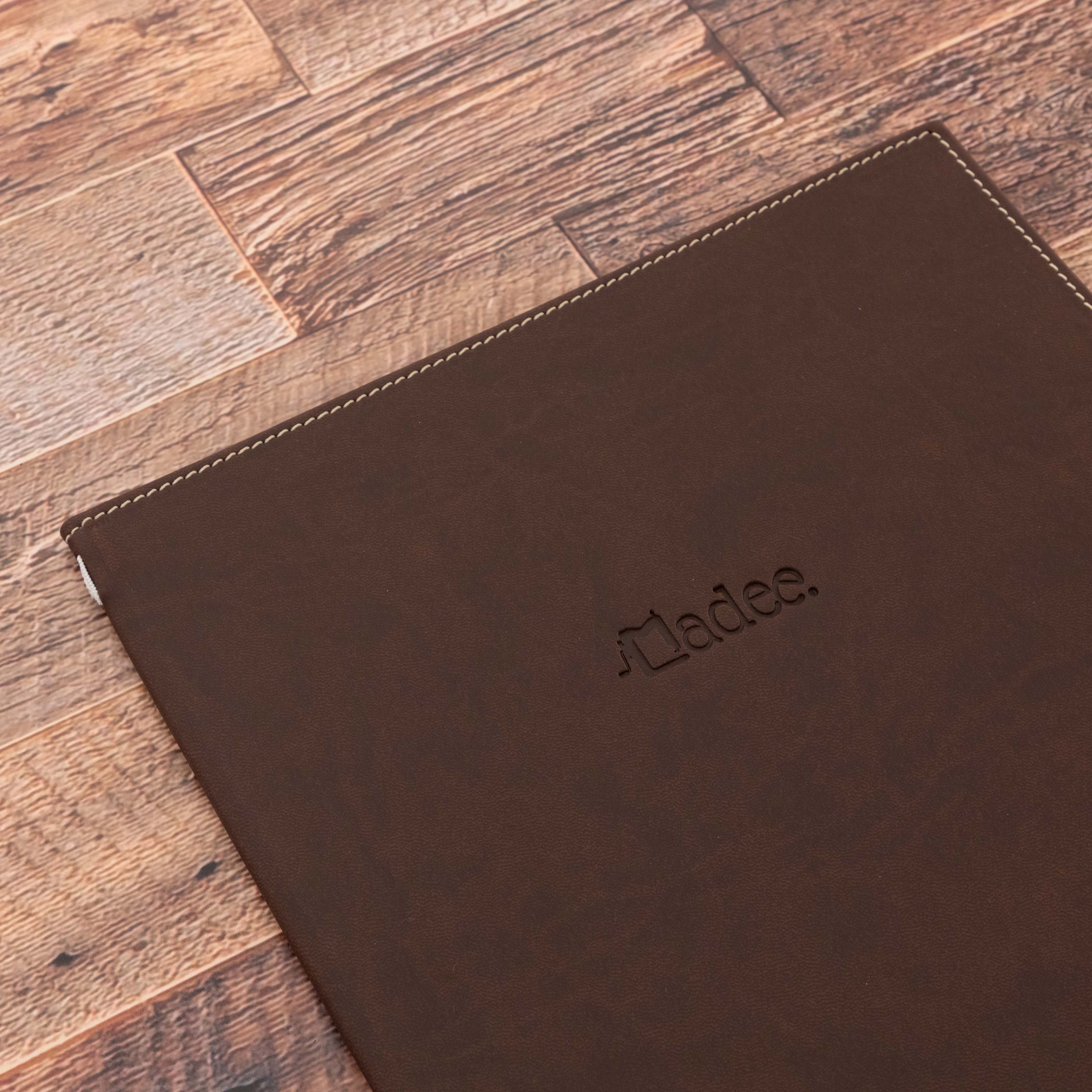 Porta menu A4 rigido con elastico personalizzabile in similpelle