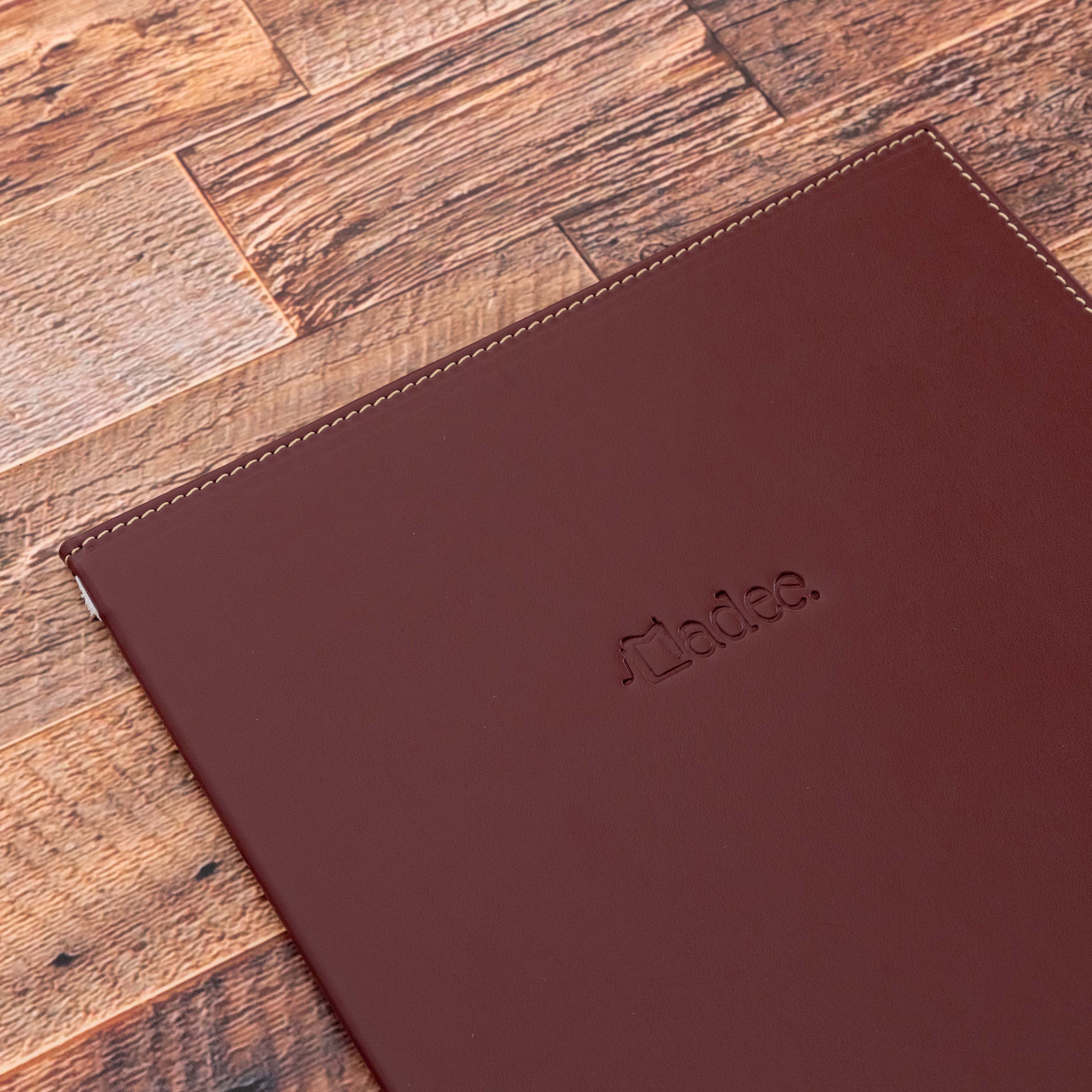 Porta menu A4 rigido con elastico personalizzabile in similpelle